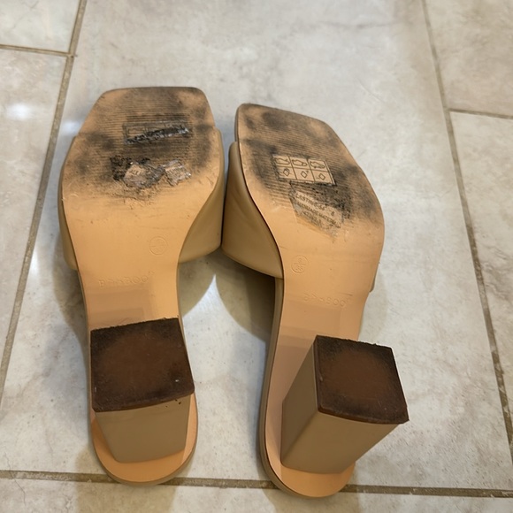 Bamboo Heels - Picture 5 of 5